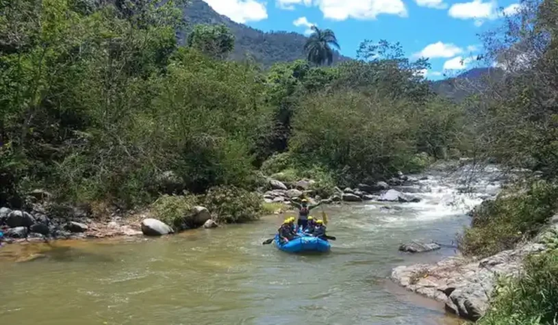 practicando-rafting-en-jarabacoa